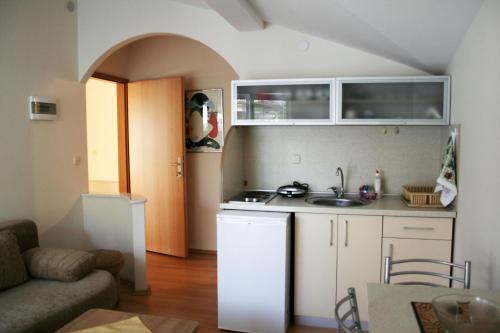 Apartment with Mountain View