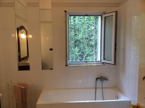 Bathroom, Villa Le Palme in Rosa Marina