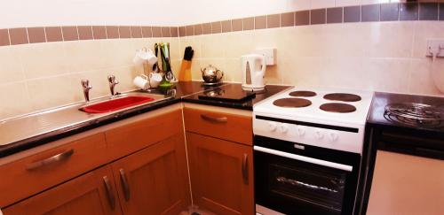 Oakville Apartments - image 2