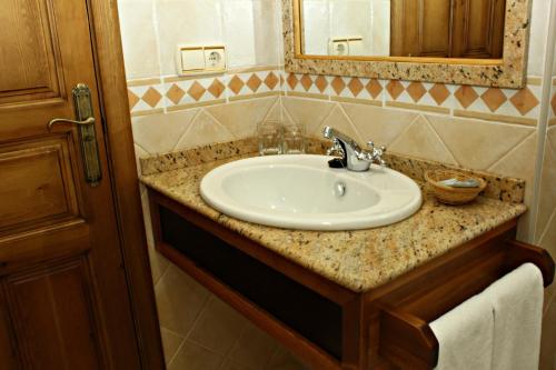 Tirontillana Tirontillana