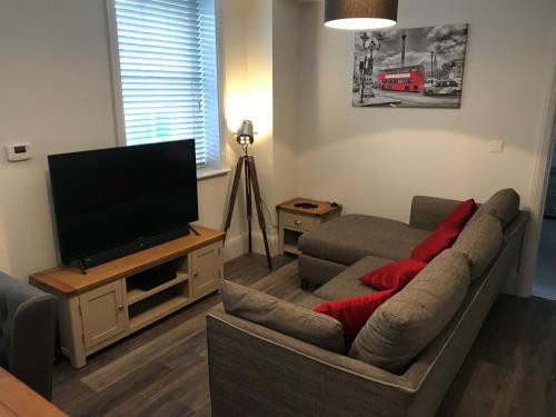 Cavendish House with Secure, Allocated Parking, 2 mins walk from Windsor Castle