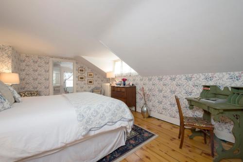 193856200 The Egremont Village Inn