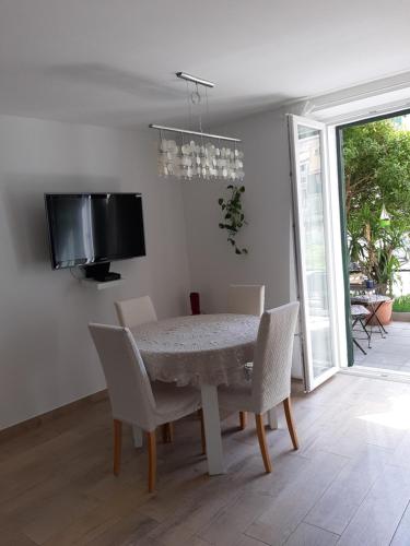 Apartment Mediterraneo, Split (photo 10)