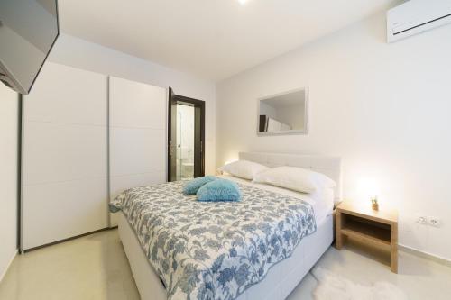 Standard Apartment image 10