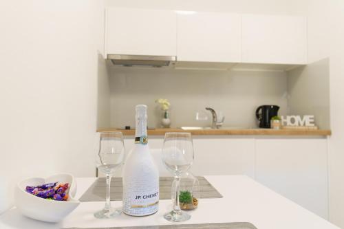 Standard Apartment image 6