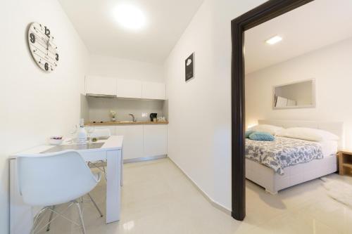 Standard Apartment image 3