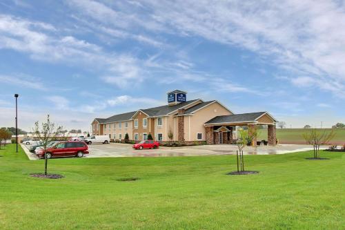 . Cobblestone Hotel & Suites - Waynesboro