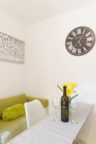 Two-Bedroom Apartment image 6