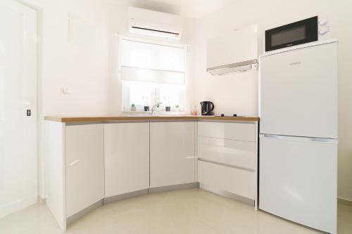 Two-Bedroom Apartment image 8