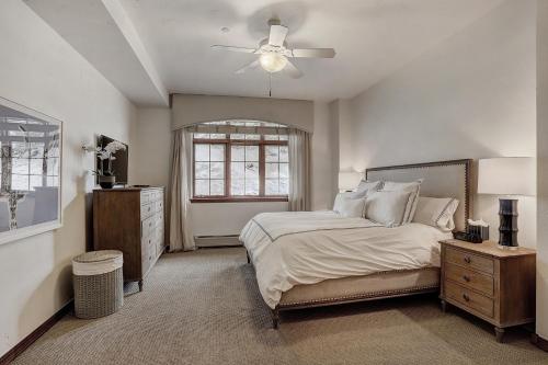 Plaza Level Luxury 3Br Retreat With A C-Beaver Creek Village Condo - image 8