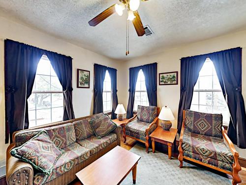 Avenue Duplex 2 Bedroom Unit Duplex In Galveston Tx