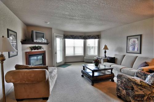 Unit 312 1 Bd 1 Ba Condo Condo in Birchwood, USA
