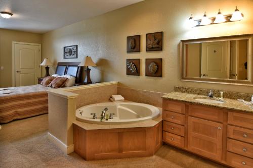 Unit 431A 1 Bd 1 Ba Condo Condo - image 2
