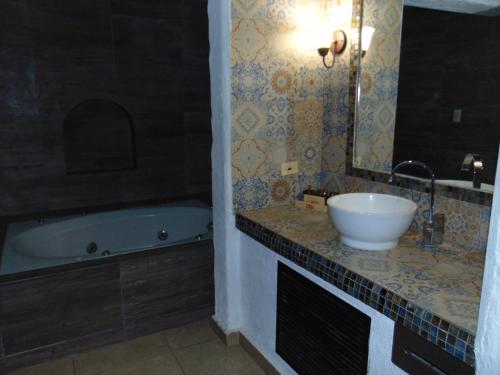 บริการและสิ่งอำนวยความสะดวก, Hotel El Rancho in นาโวโจ