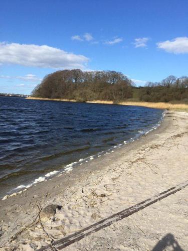 Ferienwohnung am Noor nahe Schleswig und dem Wikingerdorf Haithabu in فاردورف