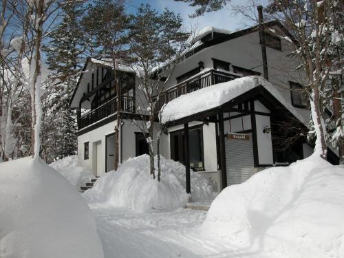 富士山旅行的那幾天『河口湖カントリーコテージＢａｎ』（四）超市 ...