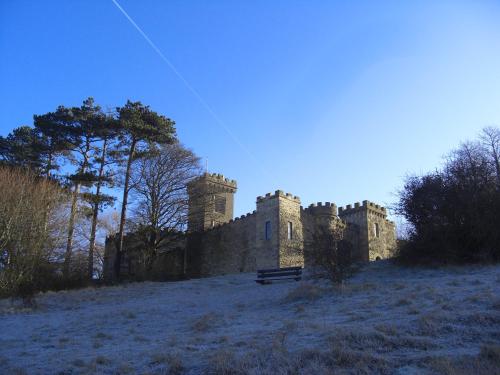 Cotswolds Valleys Accommodation - Medieval Hall - Exclusive use character three bedroom holiday apartment