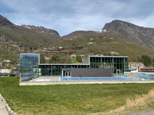 Høyanger 3 roms leilighet in Хьойангер