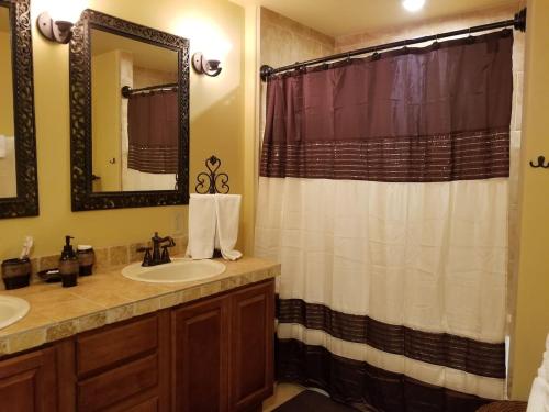 Bathroom, Private, Quite Casita , N. Scottsdale area,Private Pool & Patio, Cave Creek Az. in Carefree
