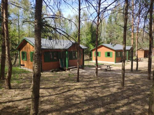 2 bedrooms, 4 beds