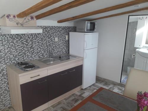  house 193526-Holiday apartment apartman 2+2, Pension in Rtina