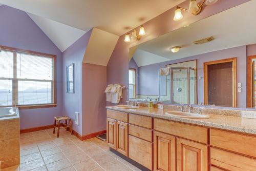 Loon Cove at Oak Point - image 7