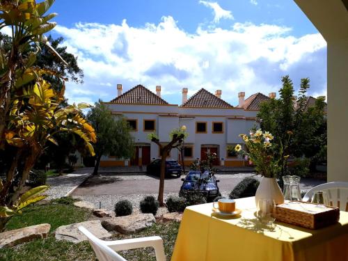  Aparte Wohnung mit Südterrasse am Park, Unterkunft in Tavira