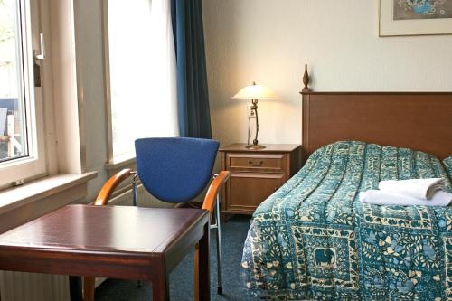 Hotel Prins Hendrik - image 12