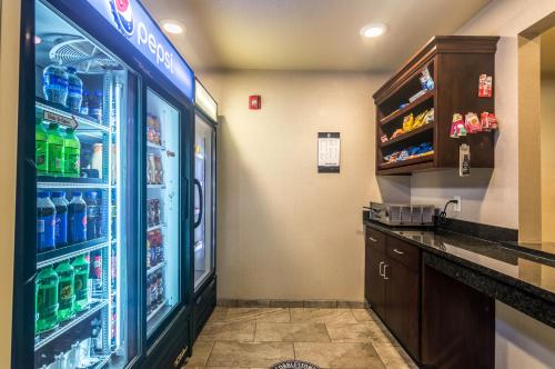 Cobblestone Inn & Suites - Lakin - main image