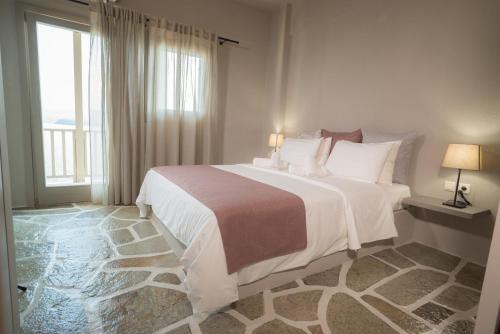  MELIES- Seaside Boutique Apartments in Chorto