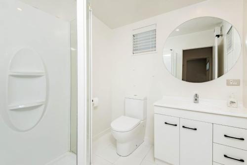 Three-Bedroom House image 7