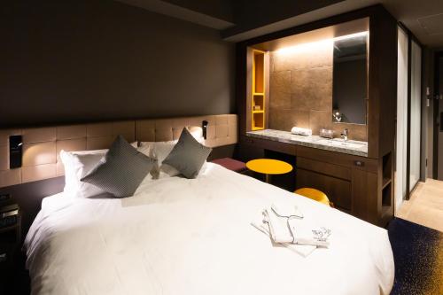 The Royal Park Canvas - Ginza 8 Room Type - Standard Double Room