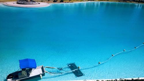 DEPARTAMENTO EJECUTIVO CRYSTAL LAGOONS