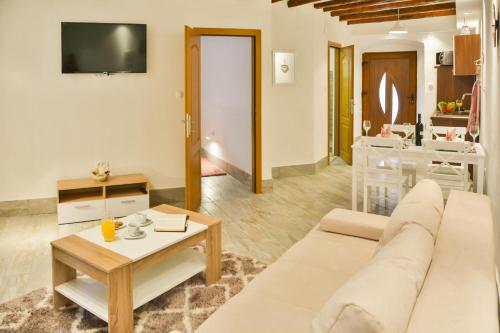  Apartment Nora 2 - Old city center in Senj