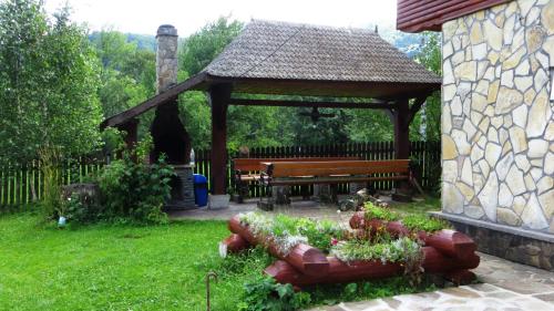 設施, 波亞納布拉夢旅館 (Pensiunea Poiana de Vis) in 蘇切維察