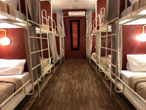 1 bunk bed