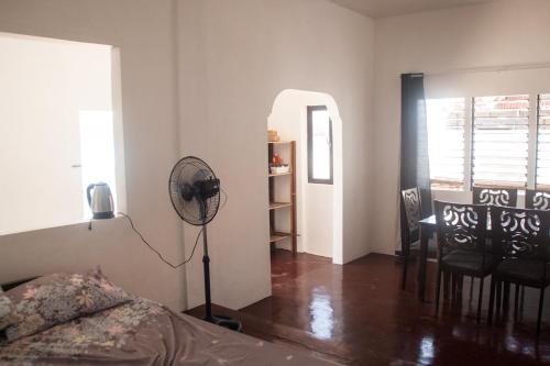 Sunset Beach House - On Calintaan Island in Matnog