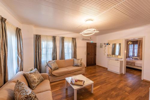  Anastasia House in Panagia