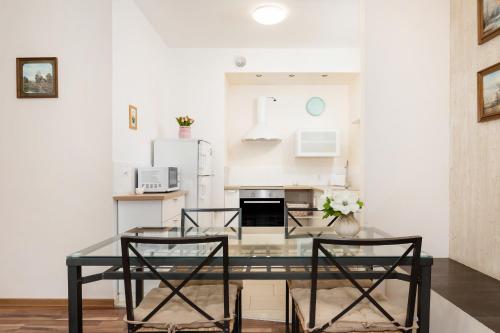 Standard Apartment image 9