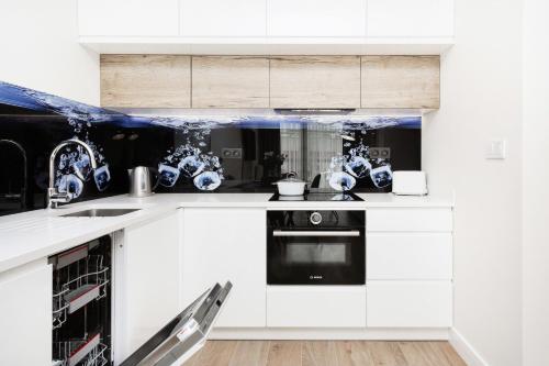 Apartments Warsaw Przyokopowa by Renters - image 3