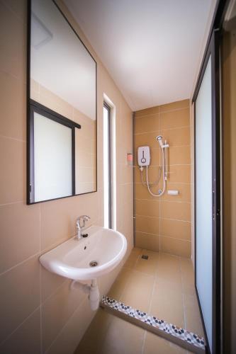 The Best Hotel in Bayan Lepas - THE LOV PENANG The Best Hotel in Bayan Lepas - THE LOV PENANG