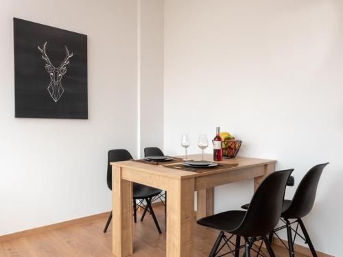  Elegant Urban Apartment in Iraklio