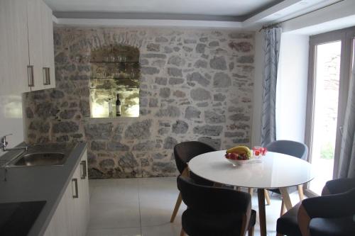  Apartments Mara in Jelsa
