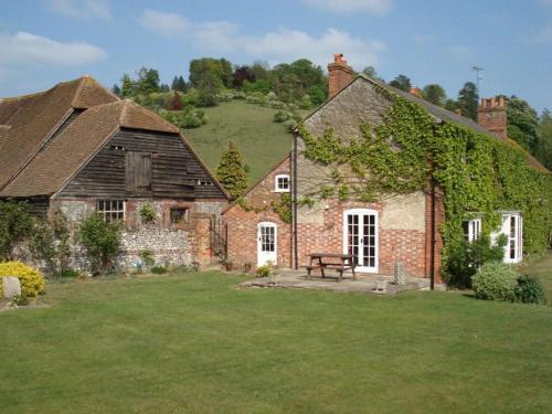 White Pond Farm in 伊布斯通