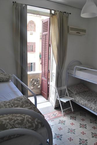Sunrise Hostel & Rooms - image 7