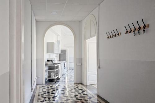 My Address in Barcelona - image 3