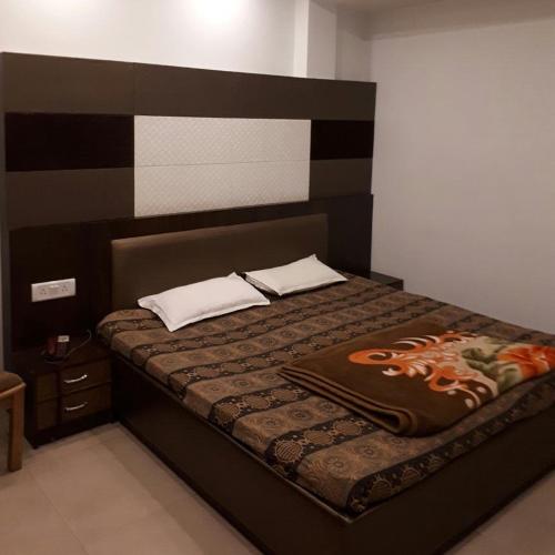 A Hotelcom Hotel River View Hotel Rohru India Price - 