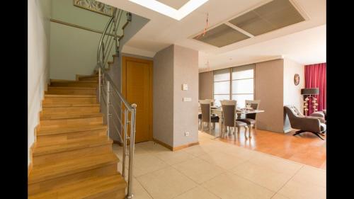 CTS Elysium Residence Duplex Apt. 85 - image 9