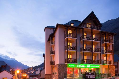 Hôtel Le Montaigu Hotel de charme Barèges