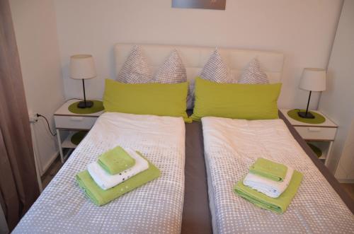 Pension & Restaurant La Amalia Room Type - Standard Queen Room